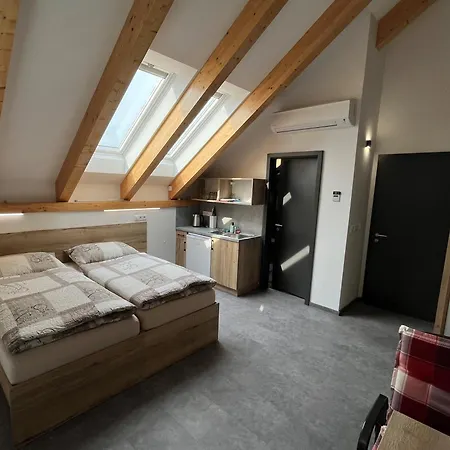 Kwatera prywatna Kunc - V Soukromi - Borova 607, - Stredni Cechy Příbram