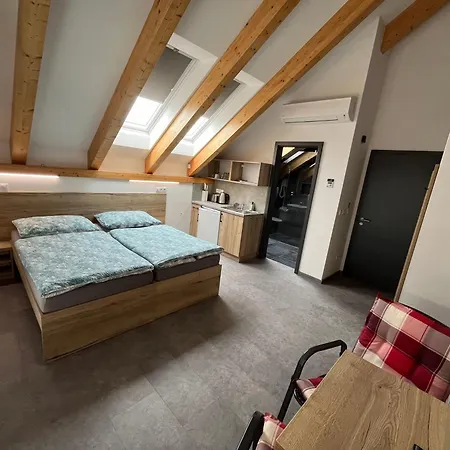 Kunc - V Soukromi - Borova 607, - Stredni Cechy Příbram