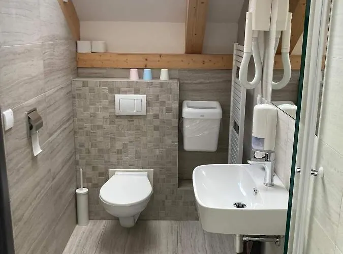 Kunc - V Soukromi - Borova 607, - Stredni Cechy Pribram