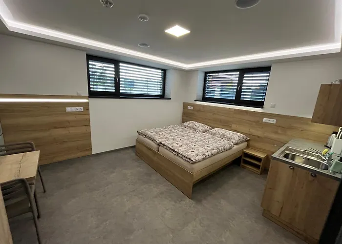 Kunc - V Soukromi - Borova 607, - Stredni Cechy