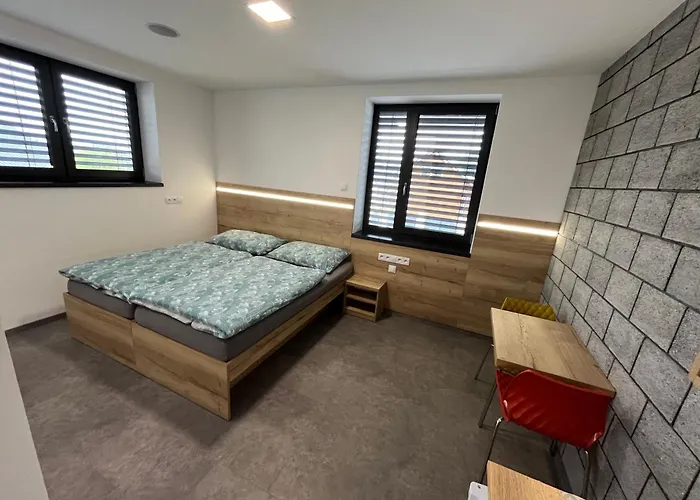 Kunc - V Soukromi - Borova 607, - Stredni Cechy